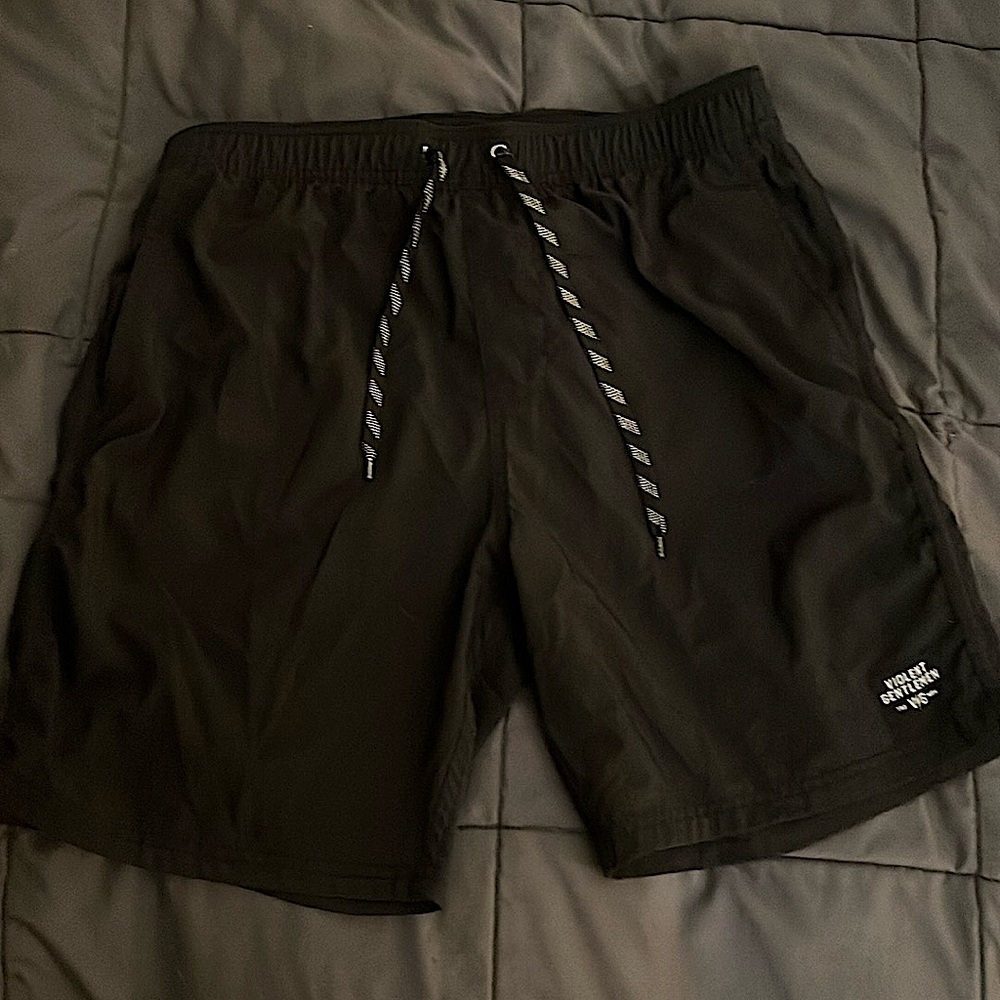 Violent Gentlemen “Return to Equipment Manager” Shorts Size Large. Black